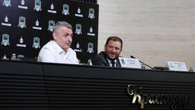 Почему падают акции Уралсиба в Цвет Диванов