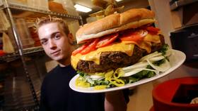 Сколько калорий в комбо Burger King в Цвет Диванов